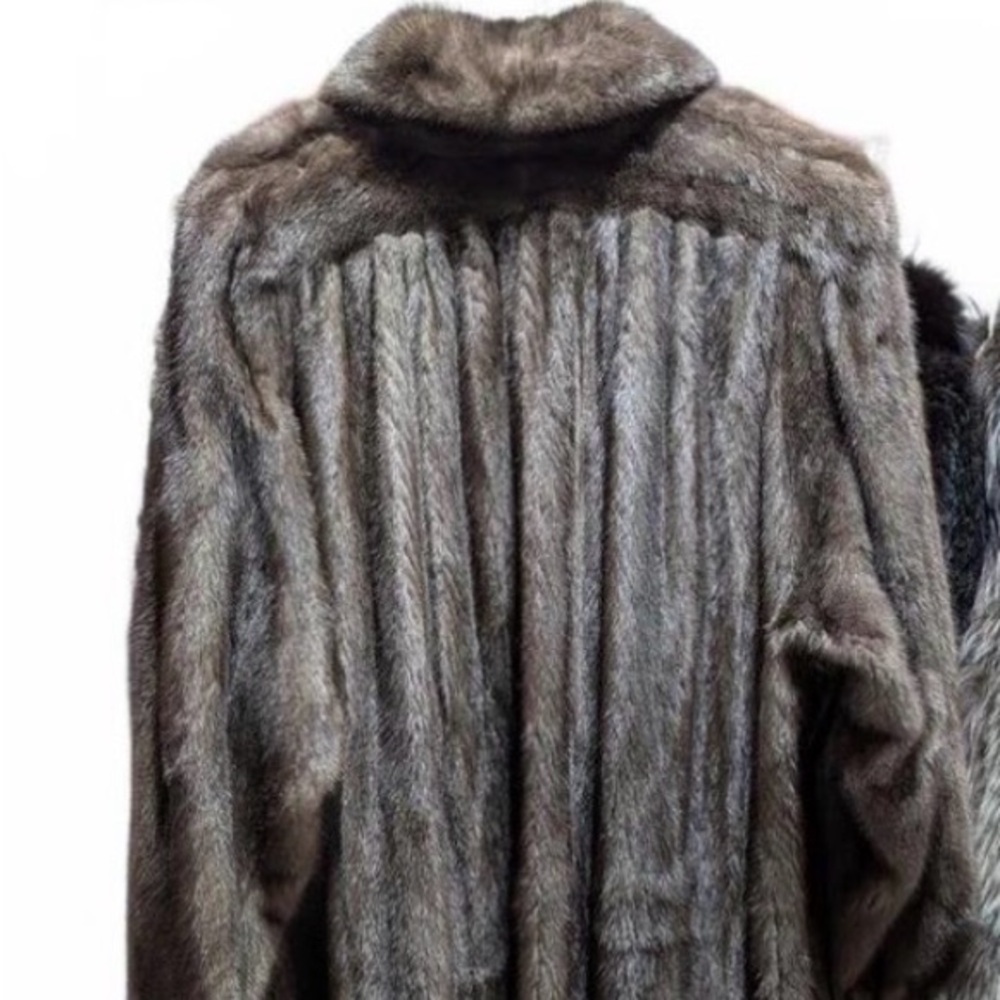 Grayish Brown Mink Fur Coat - Picture 5 of 7